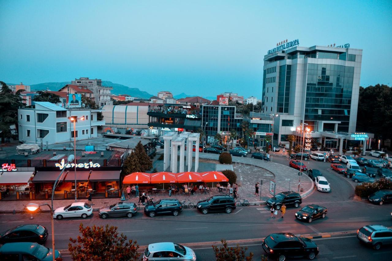 Central Hostel Shkodër エクステリア 写真