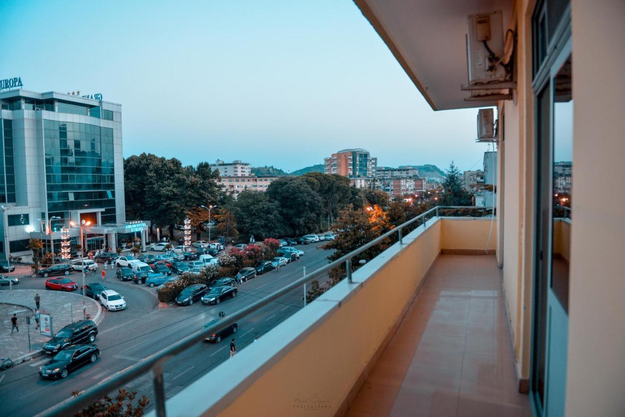 Central Hostel Shkodër エクステリア 写真
